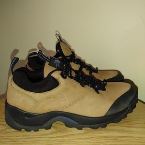The North Face Women's Hiking Leather shoes 10